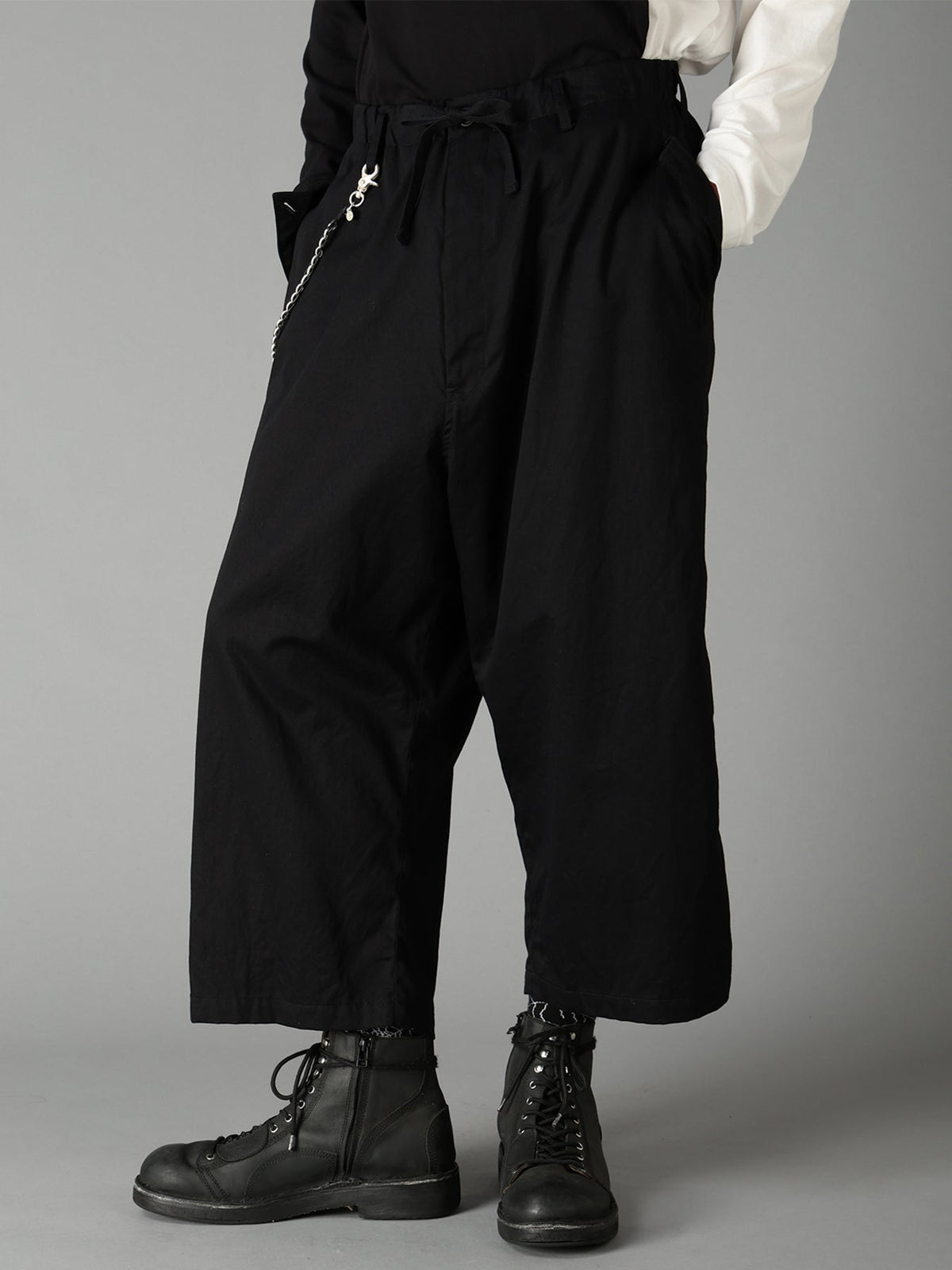 20/COTTON TWILL PANTS WITH  FOLDABLE POCKET