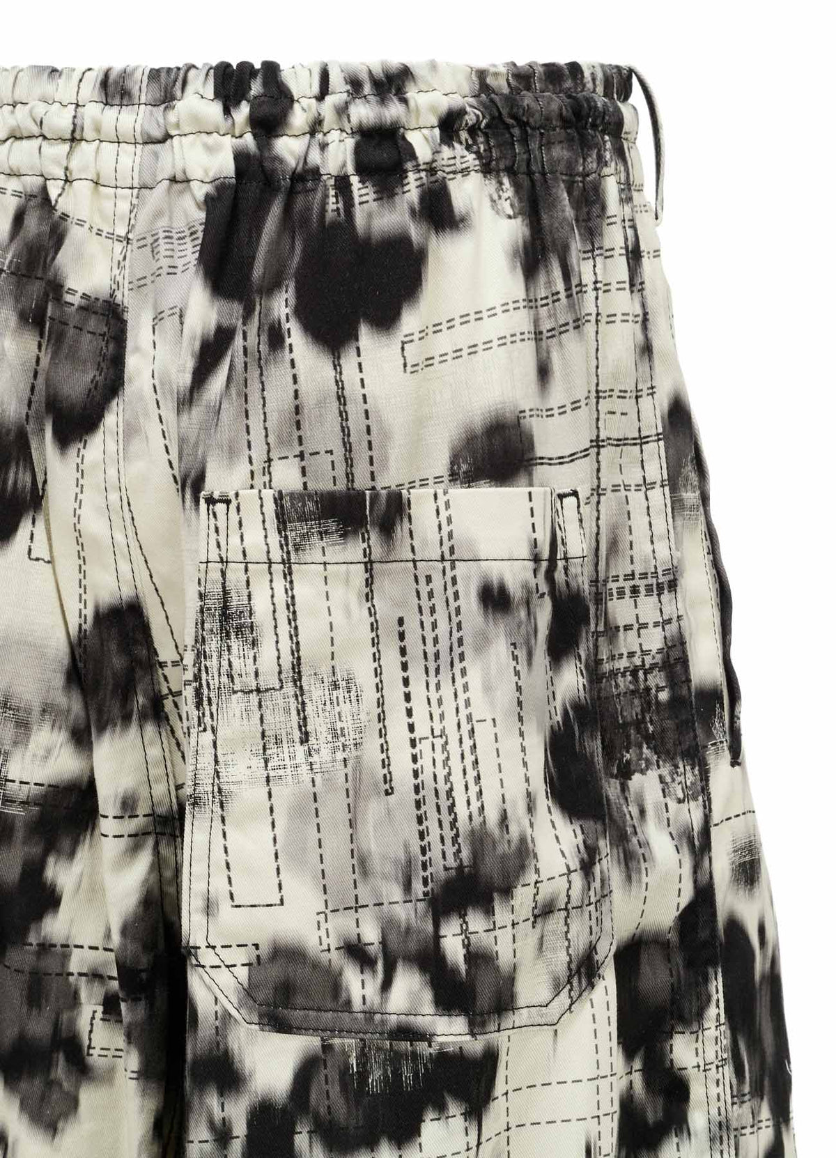 INK-WASH PRINTED BACK ERAP PANTS WITH DECORATIVE STITCH DETAILING