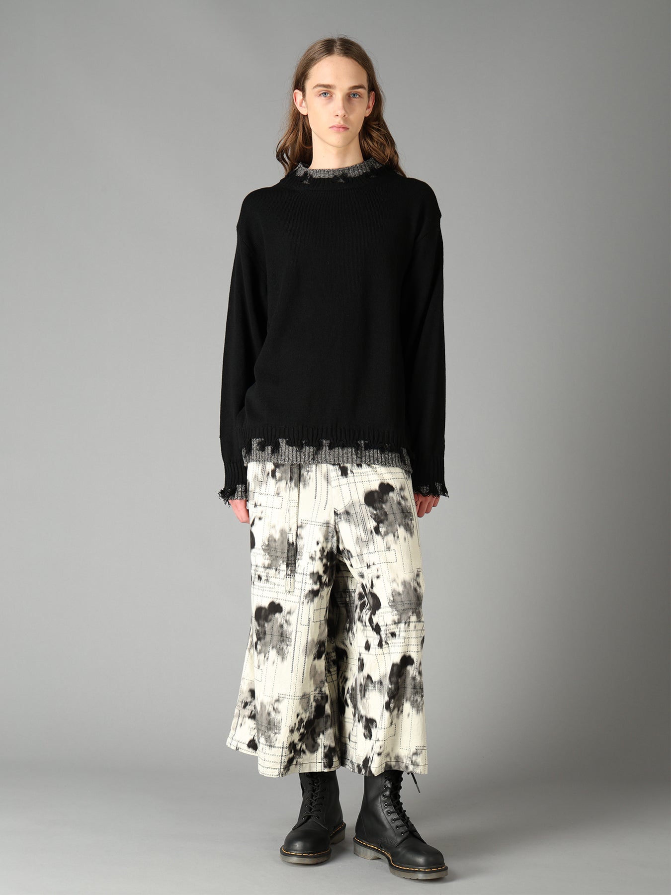INK-WASH PRINTED BACK ERAP PANTS WITH DECORATIVE STITCH DETAILING