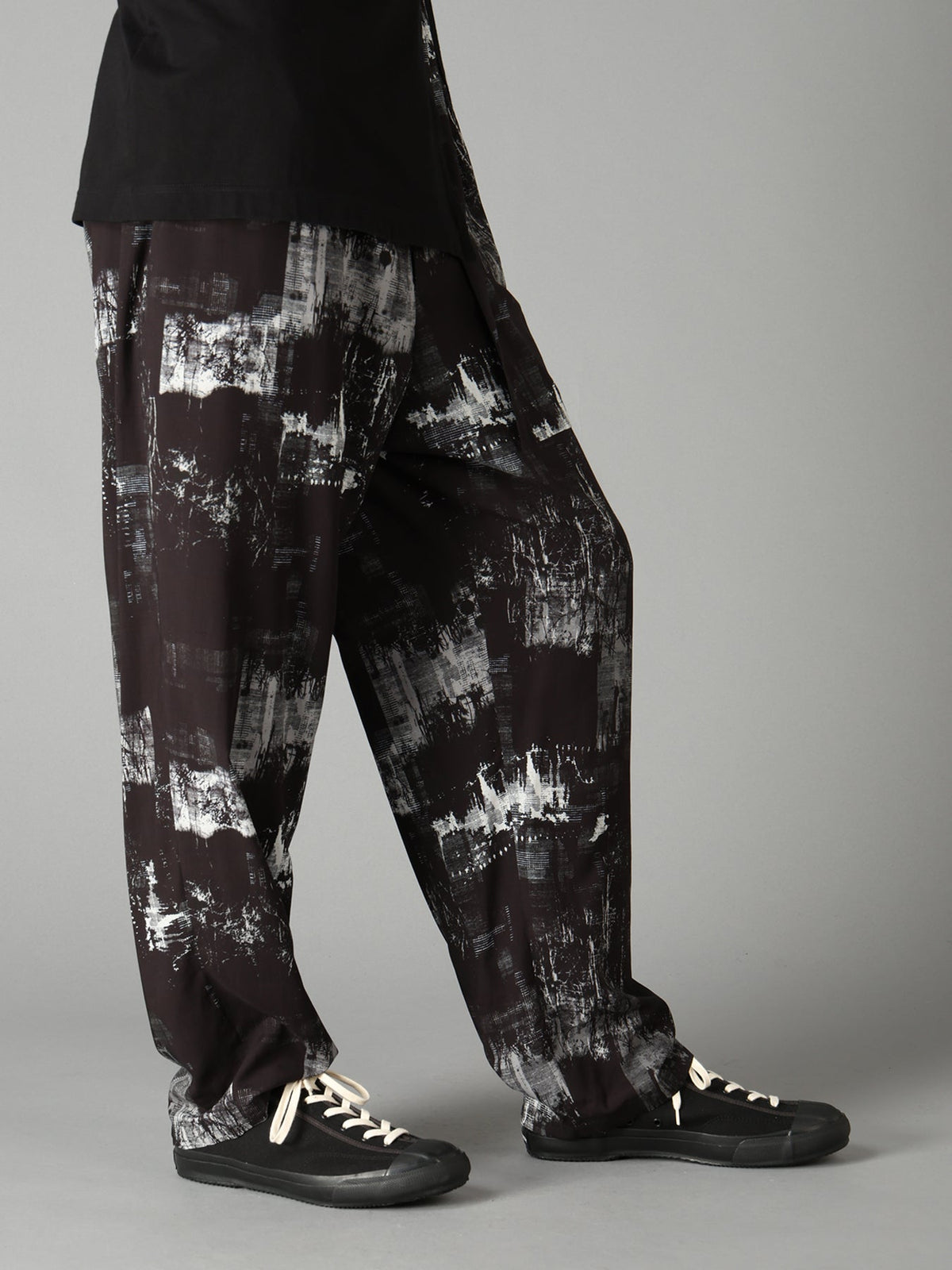WITHERED BRANCH PRINT RAYON ROPE WAIST STRAIGHT PANTS
