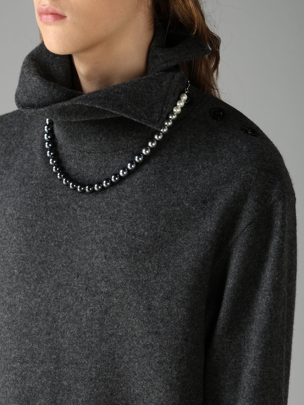 AIRY WOOL BLEND JERSEY TURTLENECK EMBROIDERED T-SHIRT
