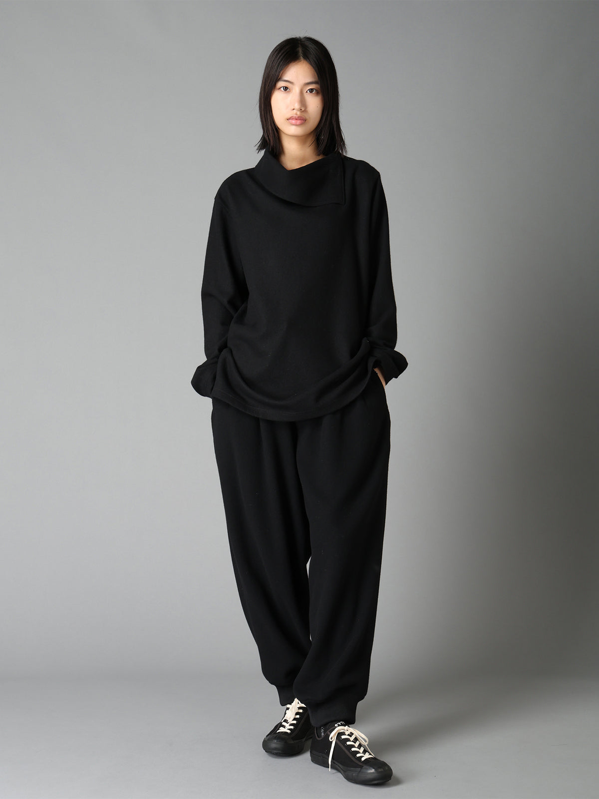AIRY WOOL BLEND JERSEY TURTLENECK EMBROIDERED T-SHIRT