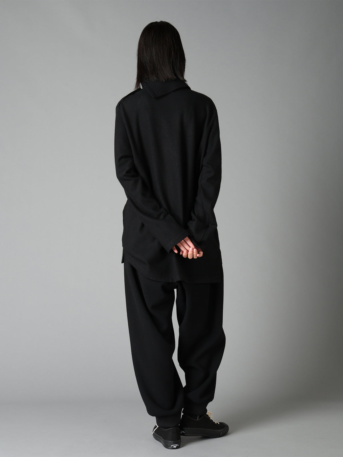 AIRY WOOL BLEND JERSEY TURTLENECK EMBROIDERED T-SHIRT