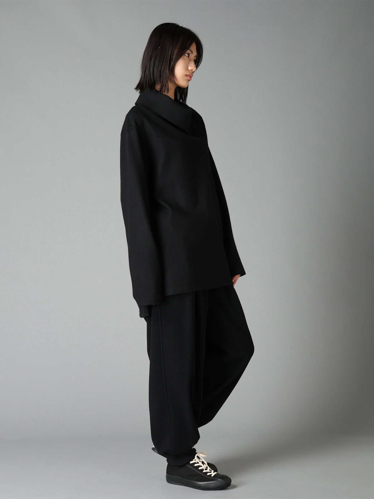 AIRY WOOL BLEND JERSEY TURTLENECK EMBROIDERED T-SHIRT