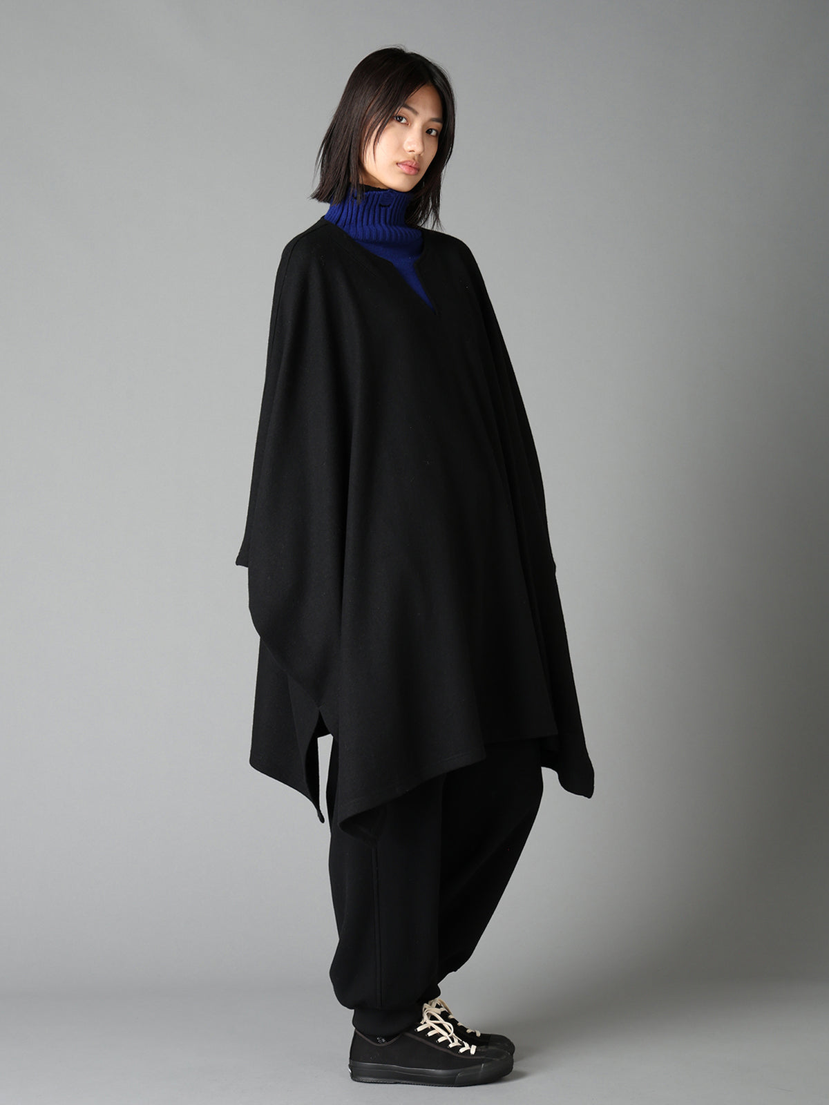AIRY WOOL BLEND JERSEY CAPE SILHOUETTE CUTSEW TOP