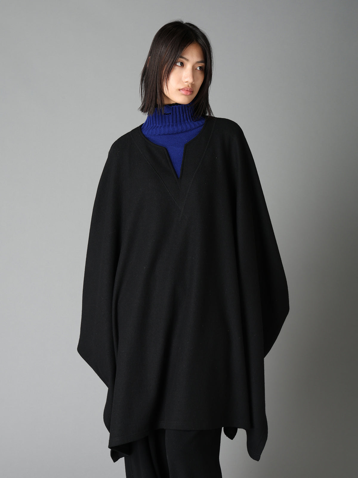 AIRY WOOL BLEND JERSEY CAPE SILHOUETTE CUTSEW TOP