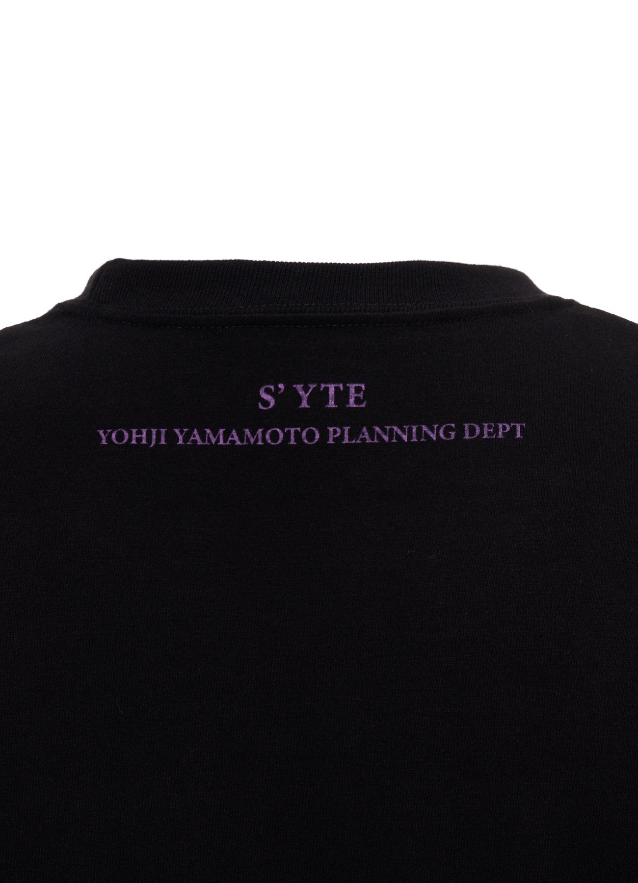 GRAPHIC T-SHIRT -CRIMSON BLOOM-