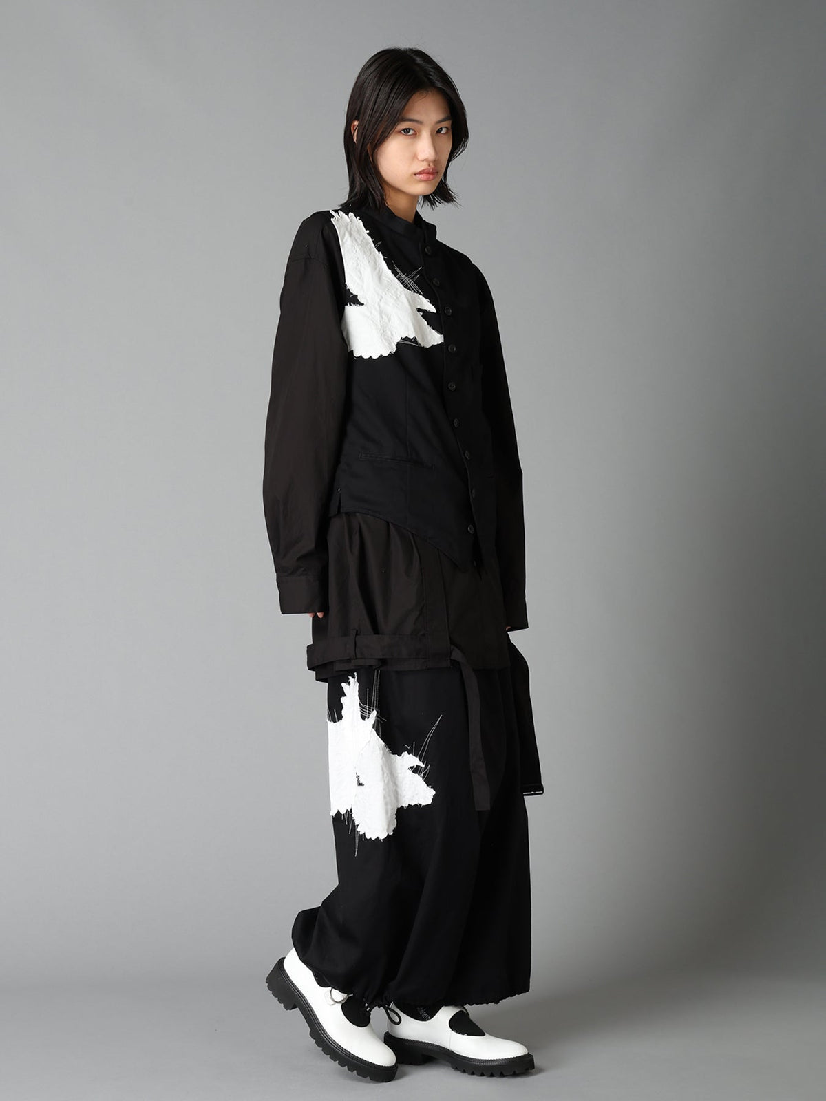 20/COTTON TWILL CROW PATCH VEST