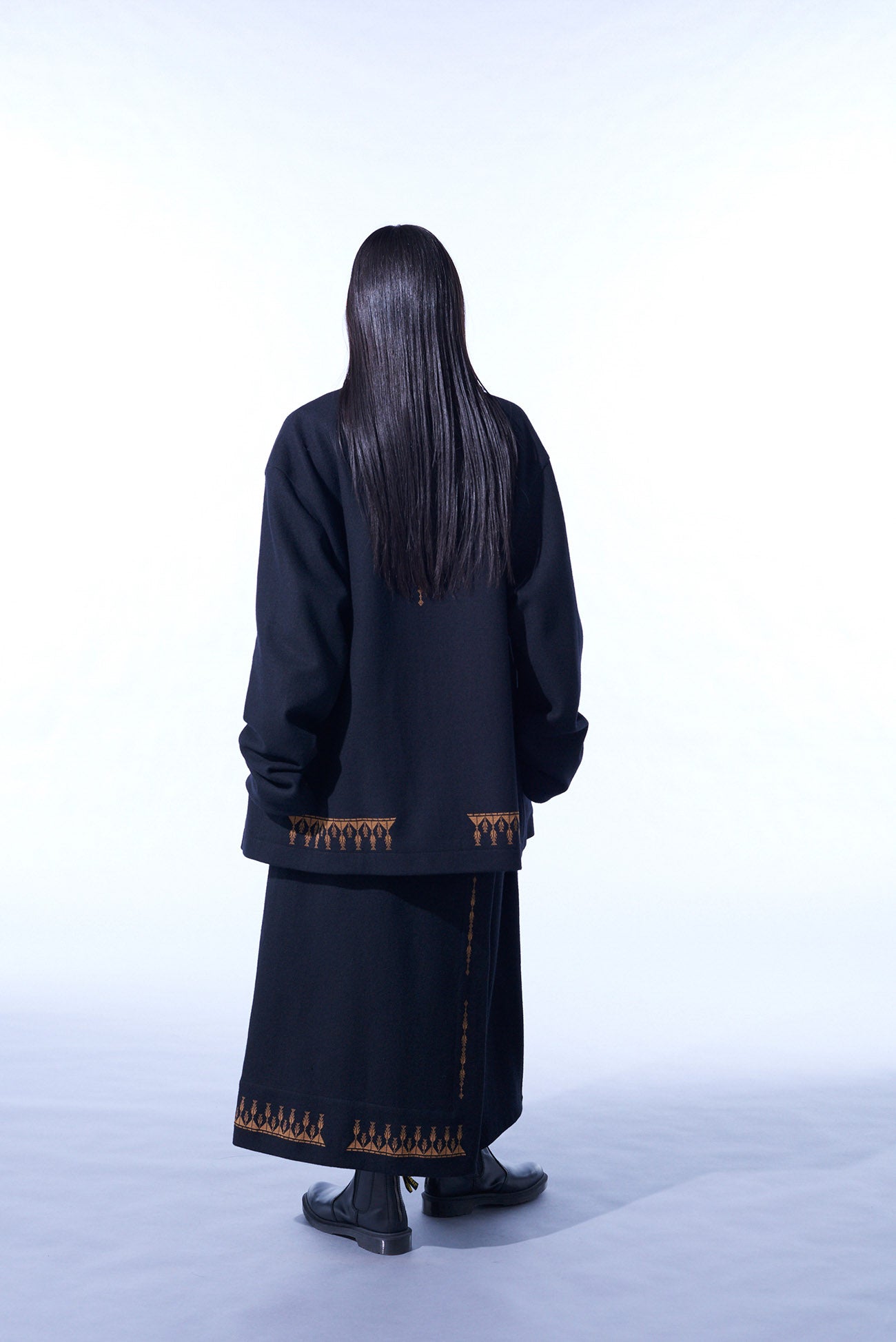 COMPRESSED JERSEY ETHNIC EMBROIDERED BLOUSON