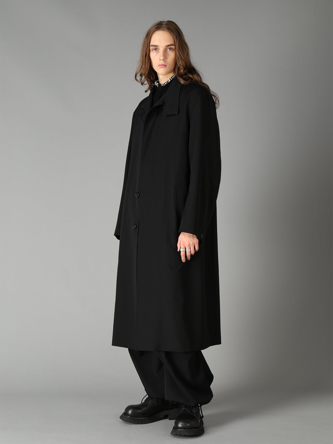 WASHER WOOL GABARDINE CONCEALED PLACKET STAND COLLAR COAT