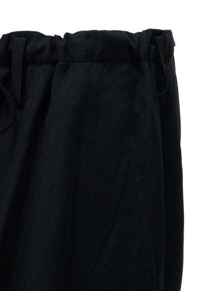 WASHER WOOL GABARDINE KNEE-TUCK PANTS