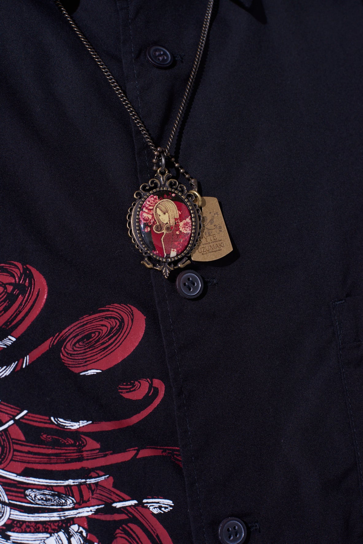 S'YTE × JUNJI ITO -UZUMAKI- FLOWER AND KIRIE CAMEO NECKLACE