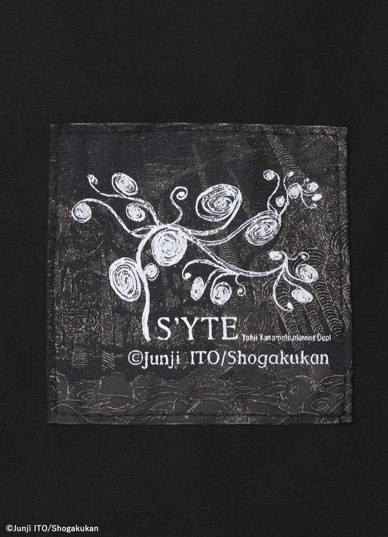 S'YTE × JUNJI ITO -UZUMAKI- KIRIE WEARING YOHJI YAMAMOTO PRINTED SHIRT