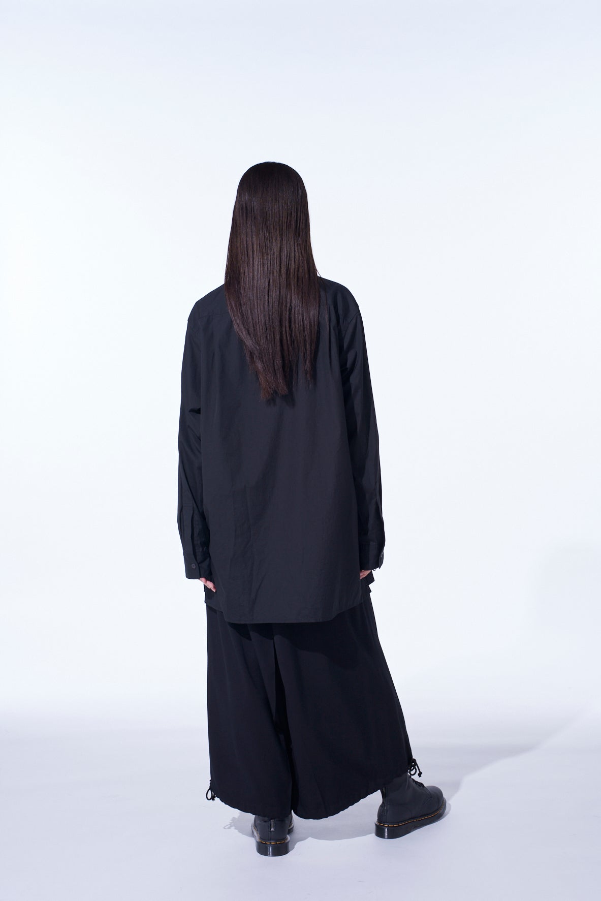 S'YTE × JUNJI ITO -UZUMAKI- AZAMI WEARING YOHJI YAMAMOTO PRINTED SHIRT