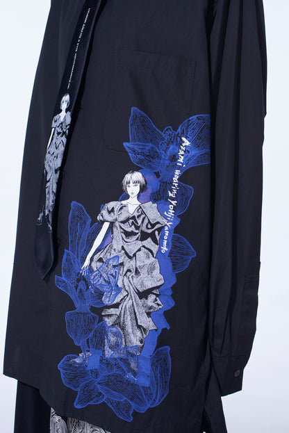 S'YTE × JUNJI ITO -UZUMAKI- AZAMI WEARING YOHJI YAMAMOTO PRINTED SHIRT