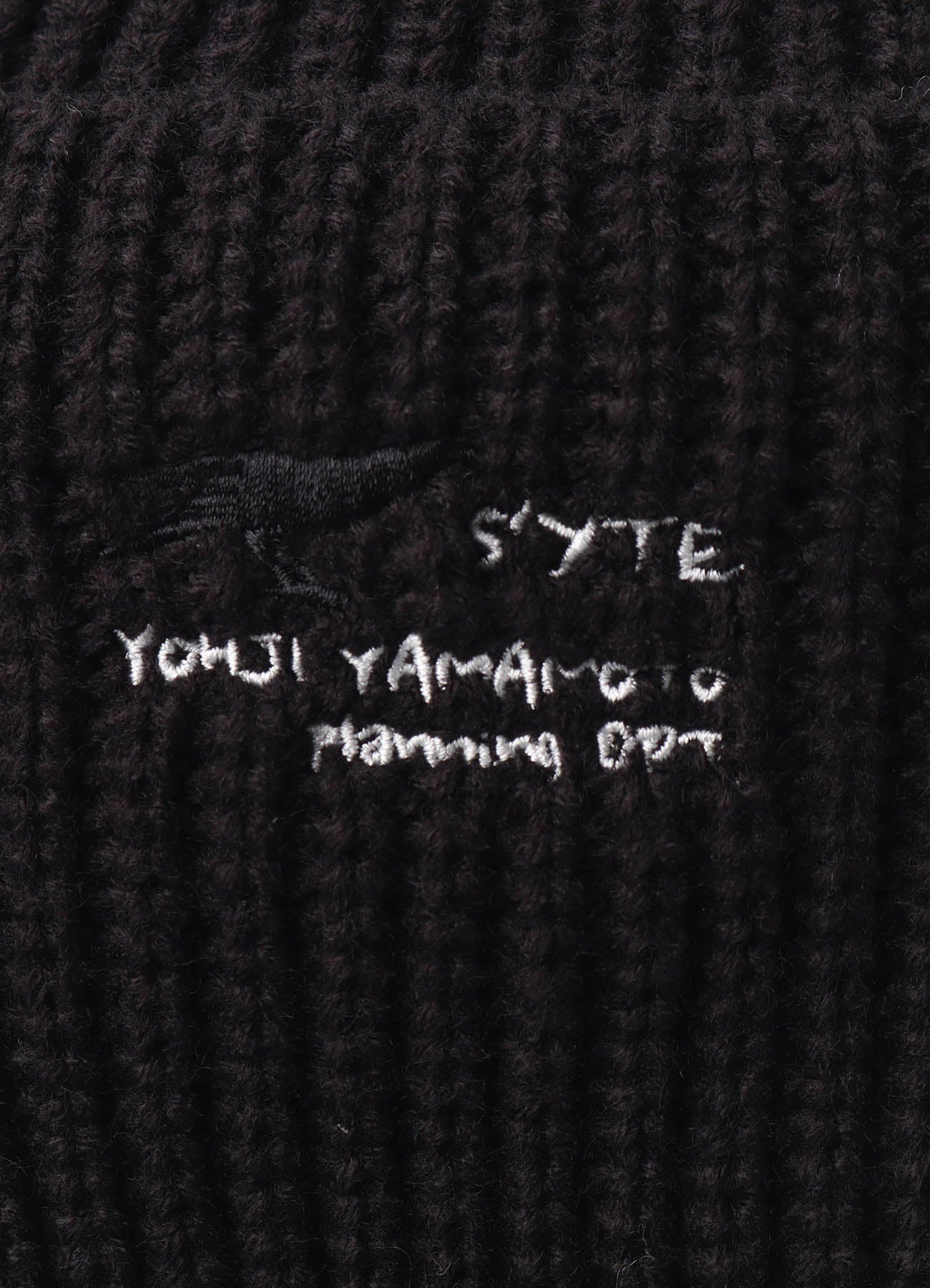 S'YTE × New Era LOGO KNIT TRAPPER – THE SHOP YOHJI YAMAMOTO