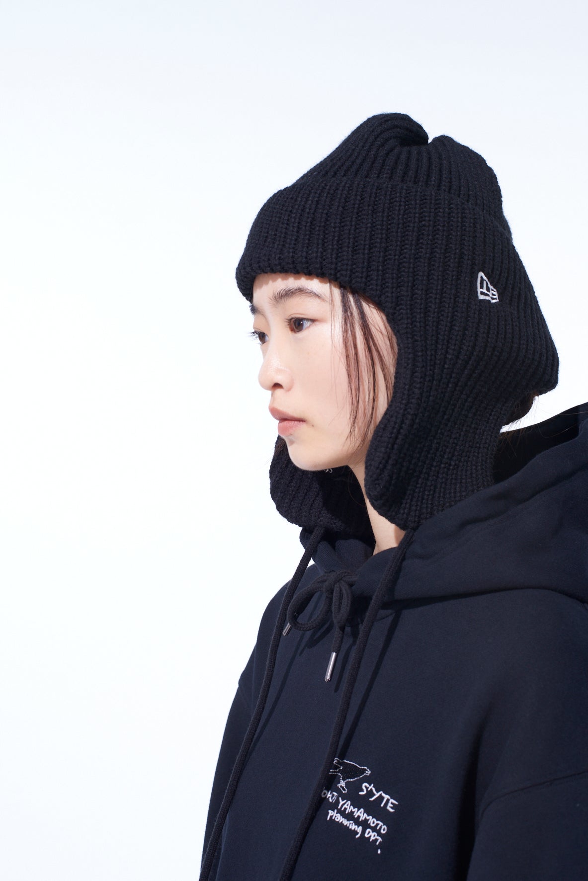 S'YTE × New Era LOGO KNIT TRAPPER – THE SHOP YOHJI YAMAMOTO