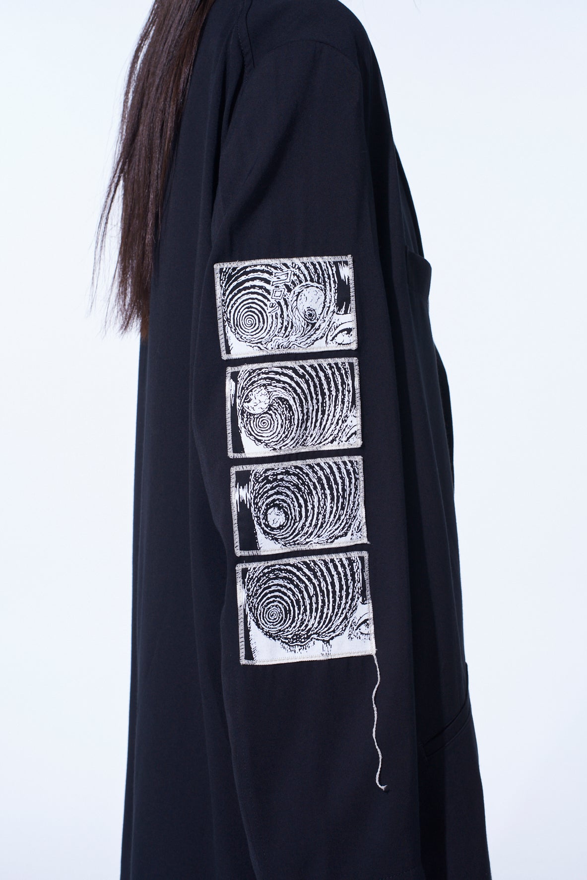 S'YTE × JUNJI ITO -UZUMAKI- AZAMI WEARING YOHJI YAMAMOTO PRINTED