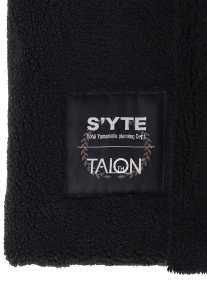 【S'YTE X TAION】REVERSIBLE QUILTED DOWN SCARF WITH BLACK FLEECE LINING