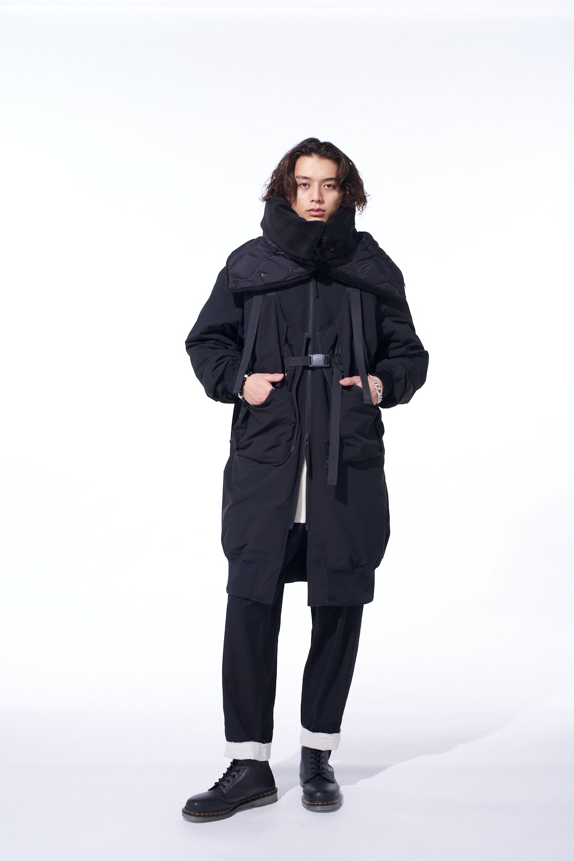 【S'YTE X TAION】REVERSIBLE QUILTED DOWN SCARF WITH BLACK FLEECE LINING