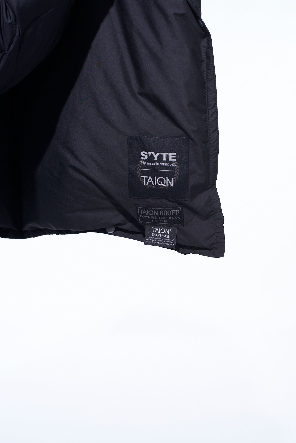 【S'YTE X TAION】VERSATILE QUILTED DOWN BLANKET