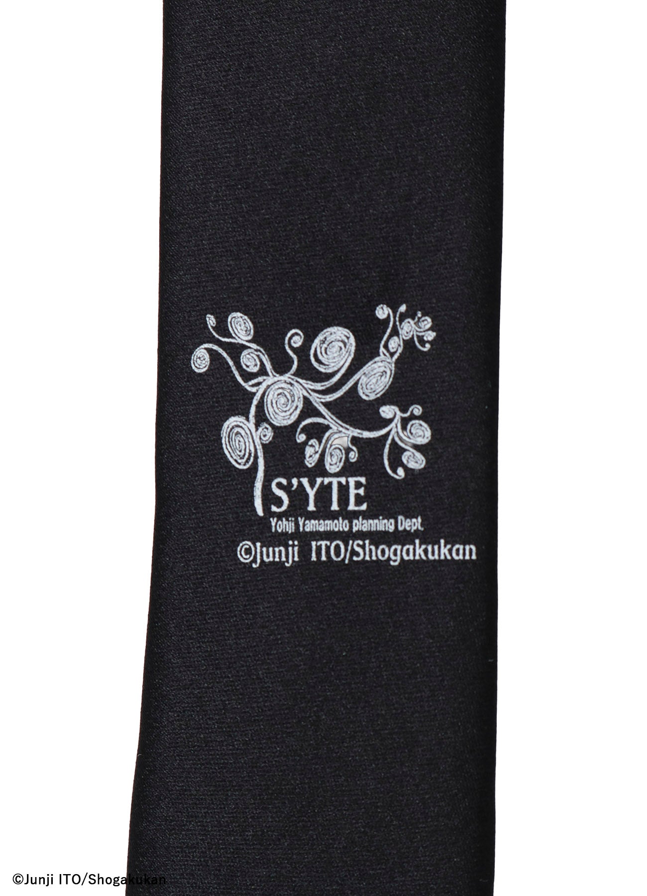 S'YTE × JUNJI ITO -UZUMAKI- KIRIE WEARING YOHJI YAMAMOTO SILK TIE