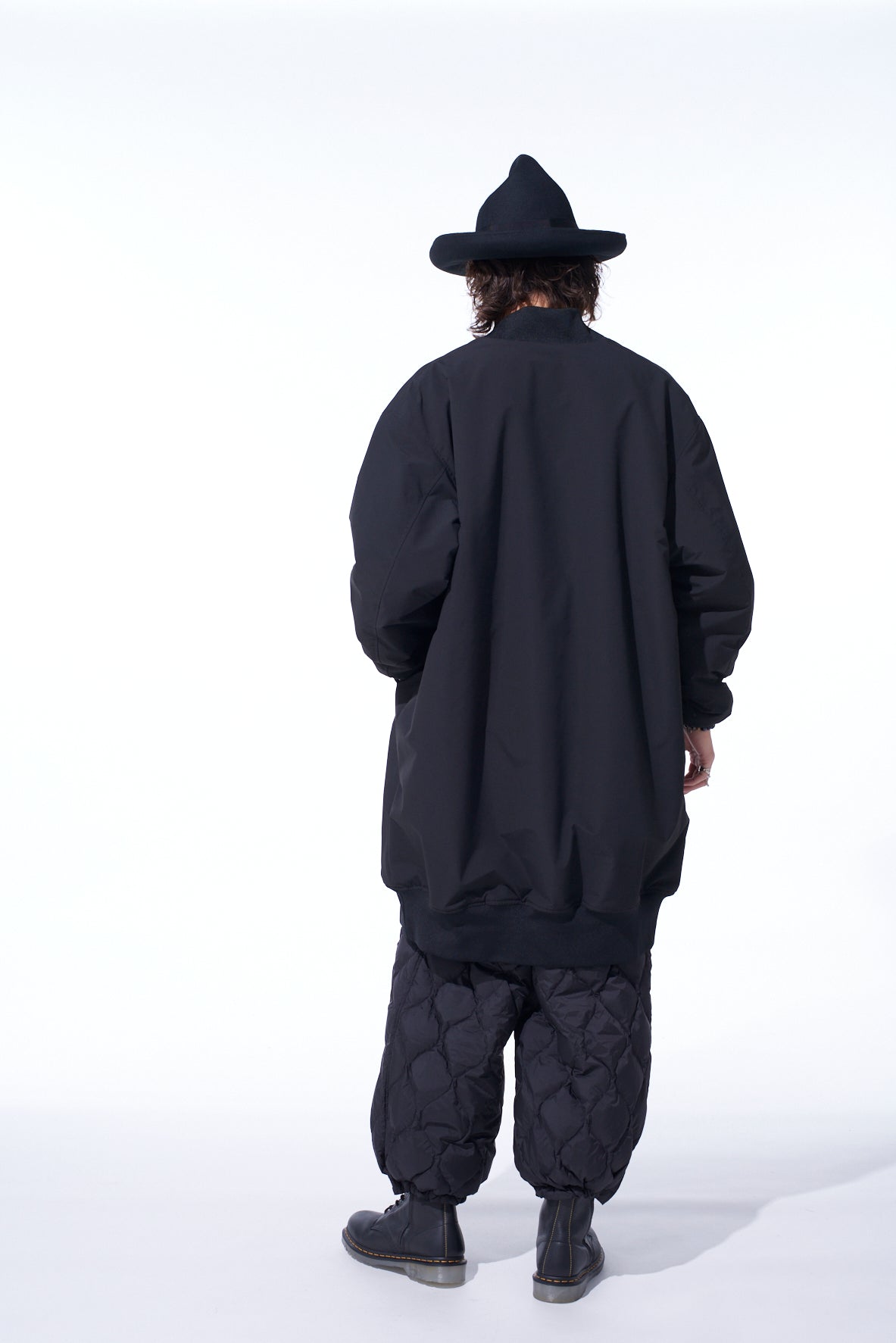 S'YTE X TAION】ELASTIC-HEM QUILTED DOWN PANTS – THE SHOP YOHJI