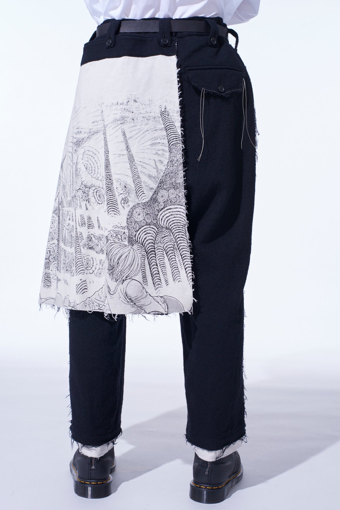 S'YTE × JUNJI ITO -UZUMAKI- KIRIE PRINTED WRAP SKIRT PANTS