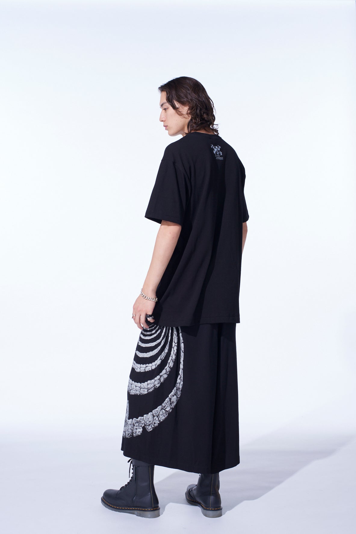 S'YTE × JUNJI ITO -UZUMAKI- KIRIE’S SPIRAL DRESS GRAPHIC T-SHIRT