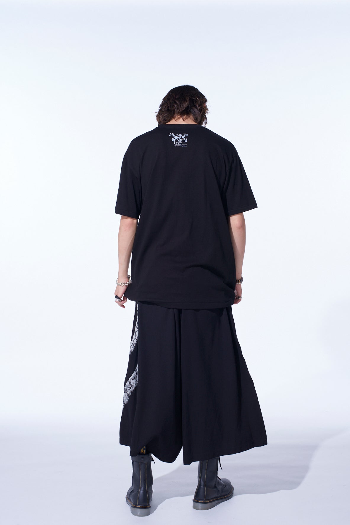 S'YTE × JUNJI ITO -UZUMAKI- KIRIE’S SPIRAL DRESS GRAPHIC T-SHIRT