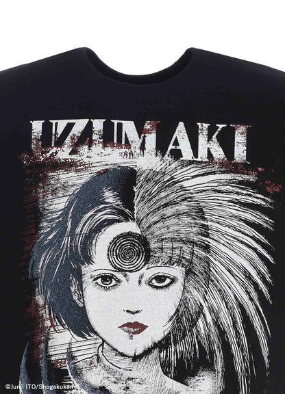 S'YTE × JUNJI ITO -UZUMAKI- AZAMI COLLAGE GRAPHIC T-SHIRT