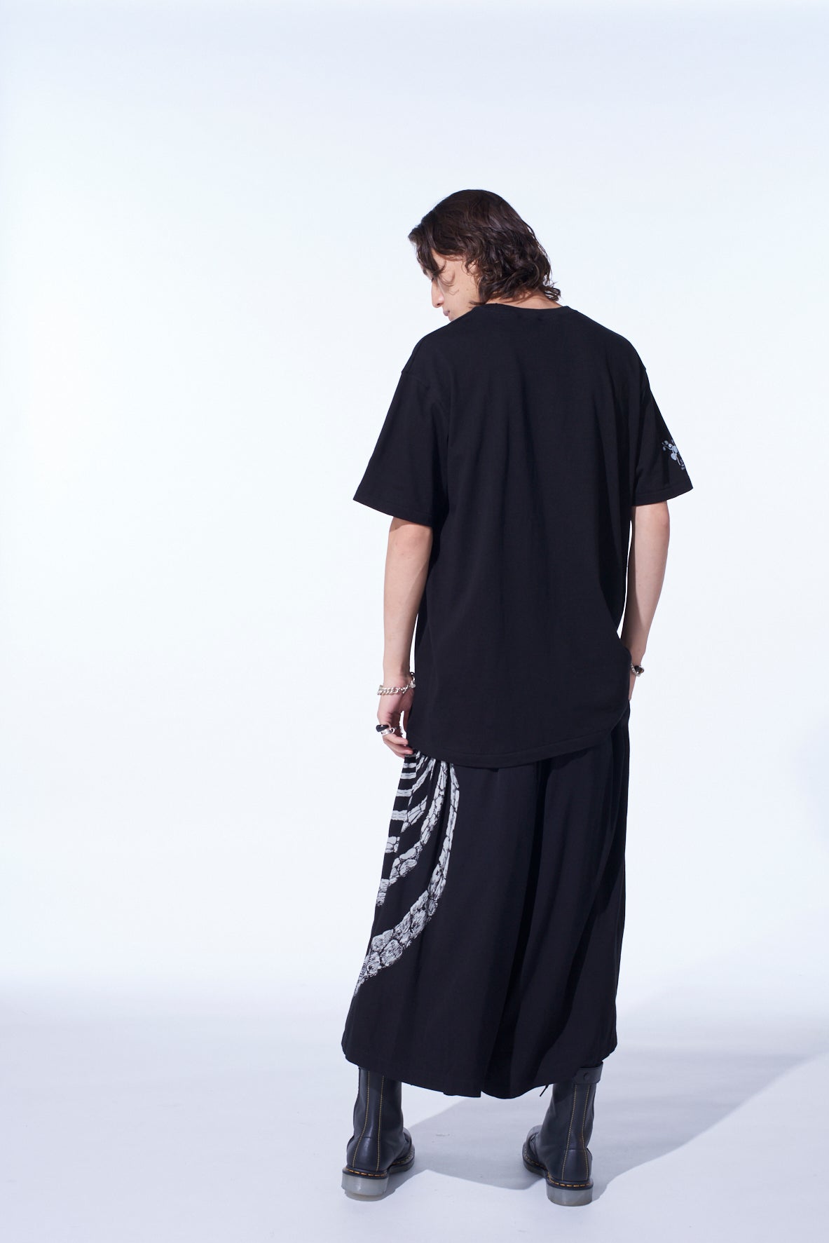 S'YTE × JUNJI ITO -UZUMAKI- AZAMI COLLAGE GRAPHIC T-SHIRT