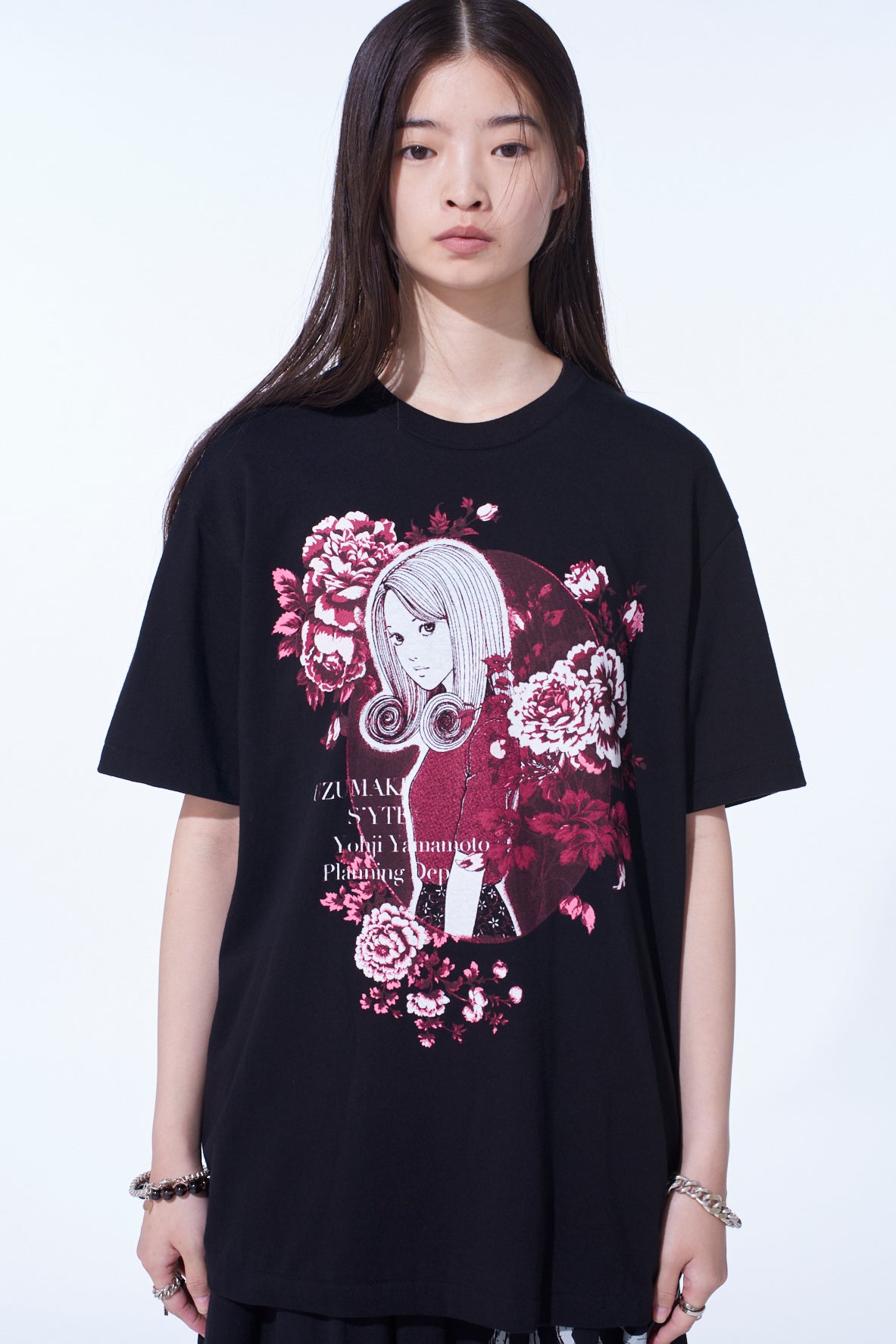 S'YTE × JUNJI ITO -UZUMAKI- FLOWER AND KIRIE GRAPHIC T-SHIRT