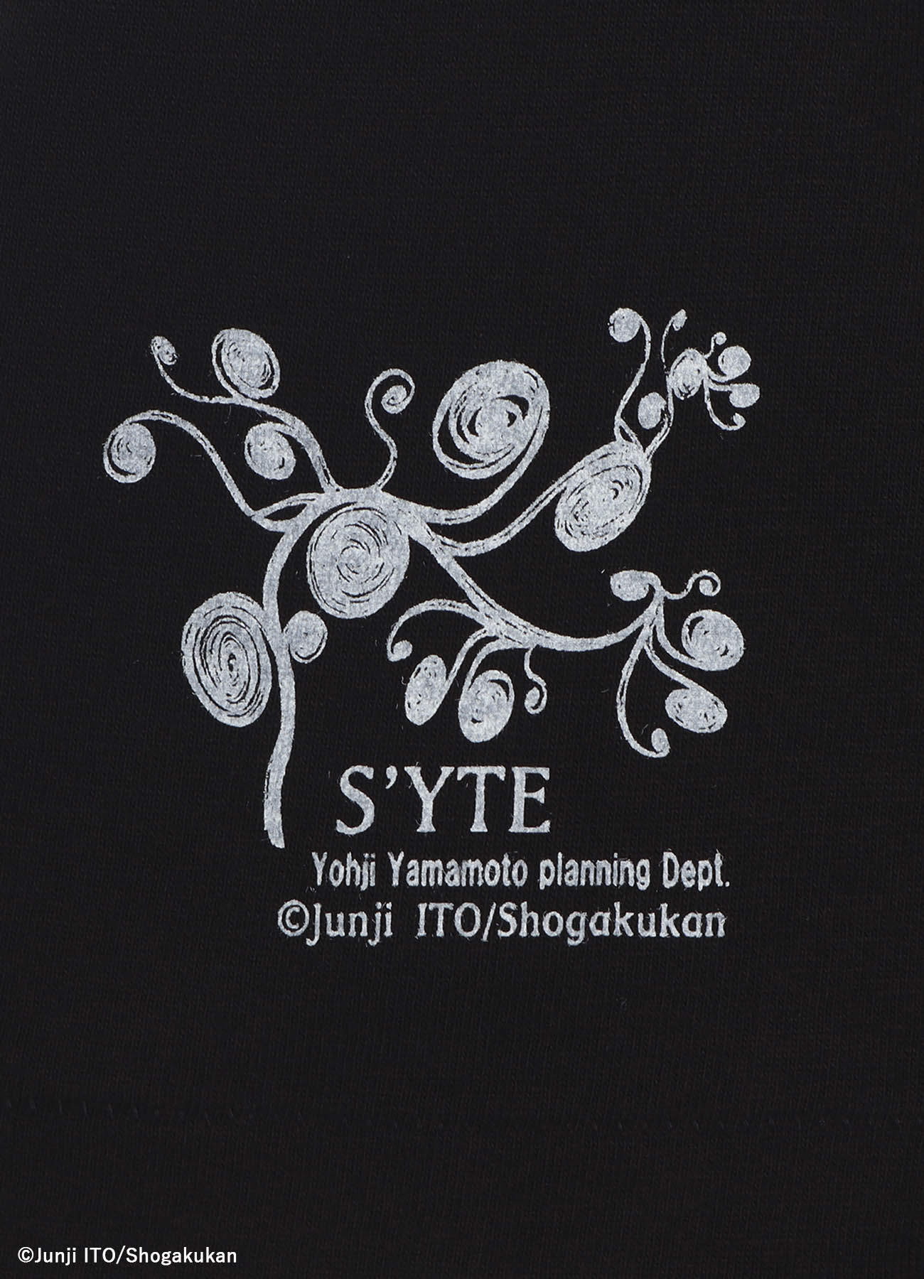 S'YTE × JUNJI ITO -UZUMAKI- THE SPIRAL GRAPHIC T-SHIRT