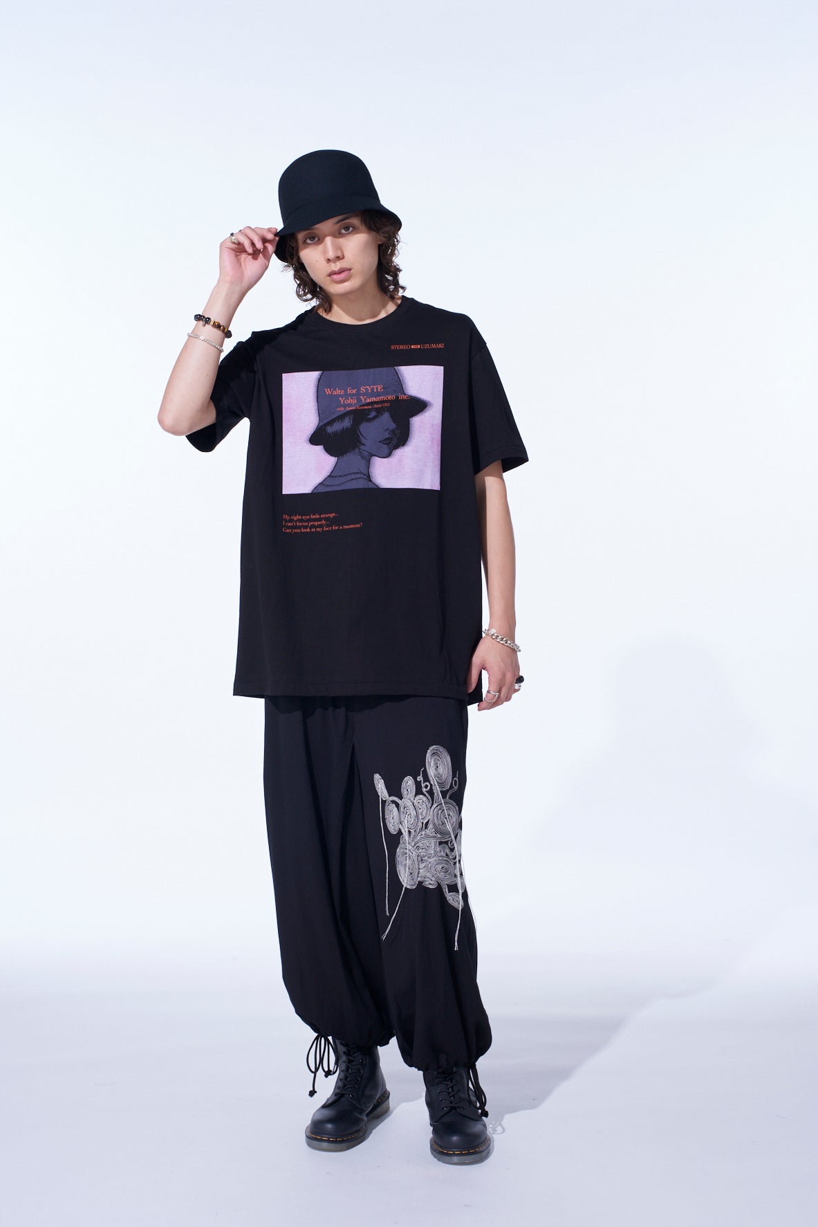 S'YTE × JUNJI ITO -UZUMAKI- AZAMI WALTZ FOR S’YTE GRAPHIC T-SHIRT