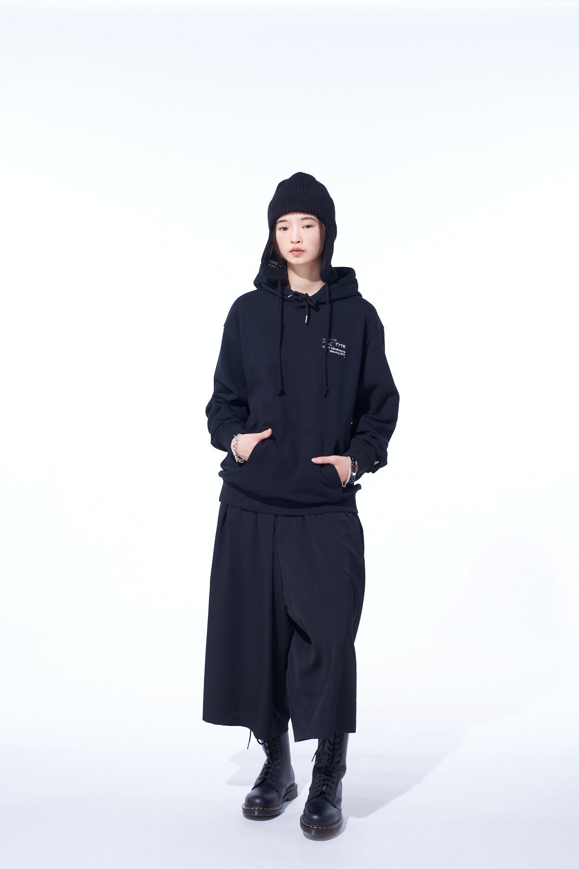 S'YTE × New Era LOGO PULLOVER HOODIE