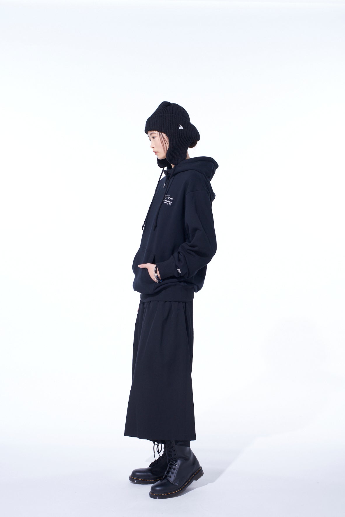 S'YTE × New Era LOGO PULLOVER HOODIE – THE SHOP YOHJI YAMAMOTO