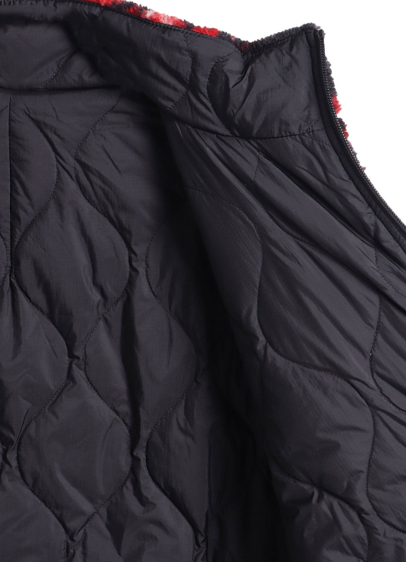S'YTE X TAION】REVERSIBLE QUILTED RED PRINTED FLEECE JACKET – THE