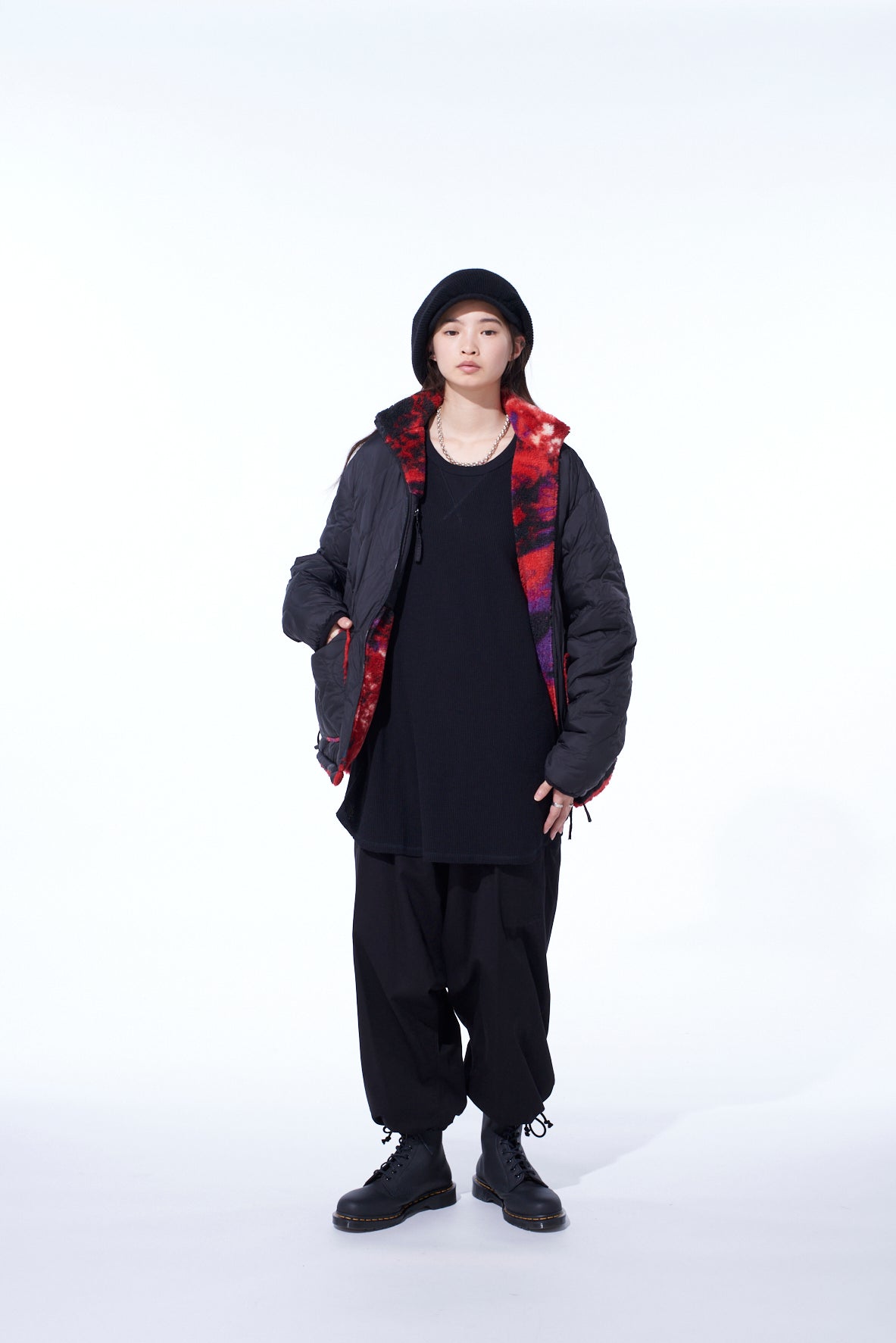 【S'YTE X TAION】REVERSIBLE QUILTED RED PRINTED FLEECE JACKET