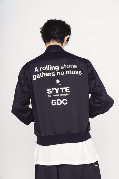 -S’YTE × GDC Collaborate Collection-WEPON CLOTH LOGO-PRINTED BOMBER JACKET