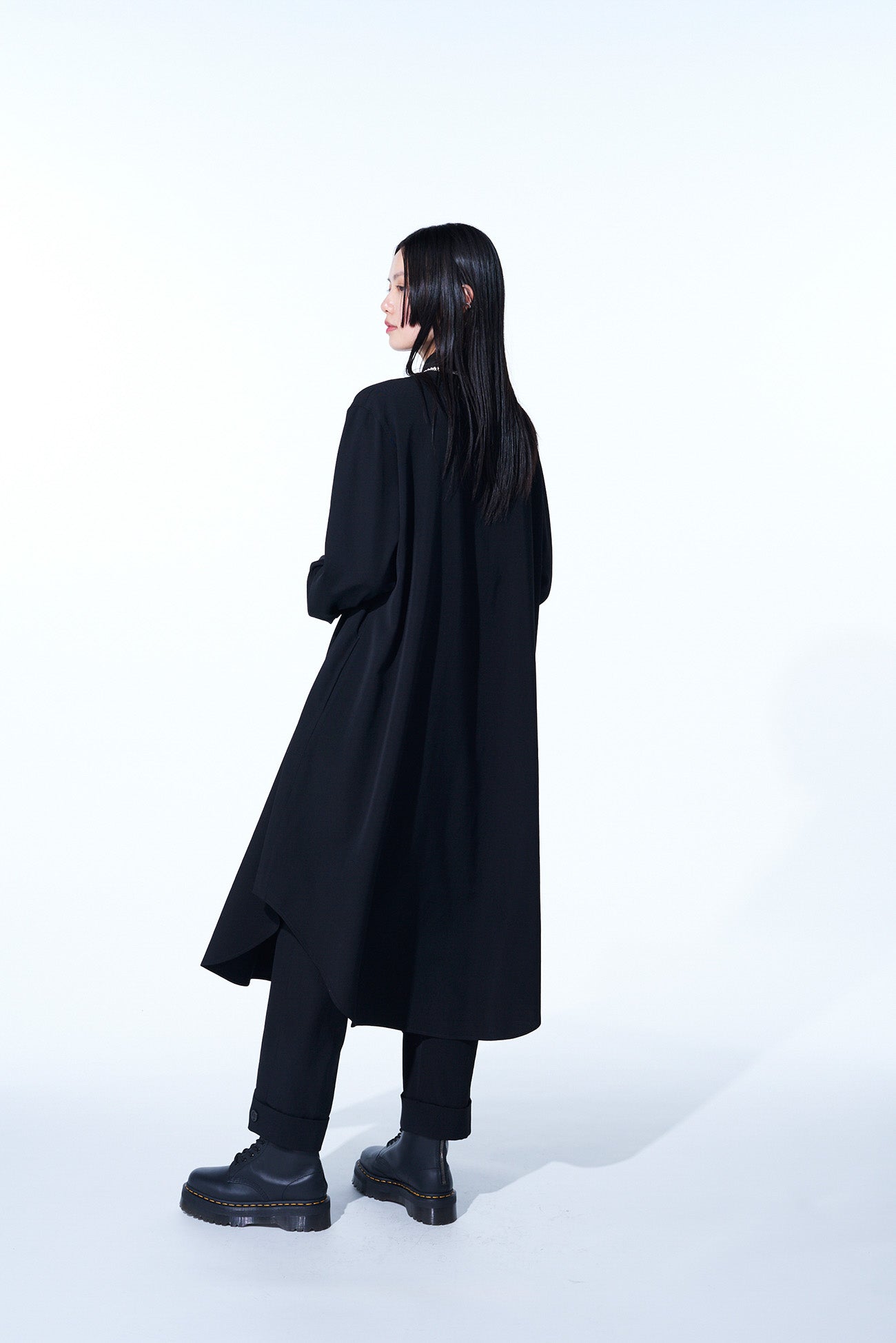 WASHER FINISHED WOOL GABARDINE SHIRT DRESS WITH DOUBLE-TAILORED RIGHT FRONT