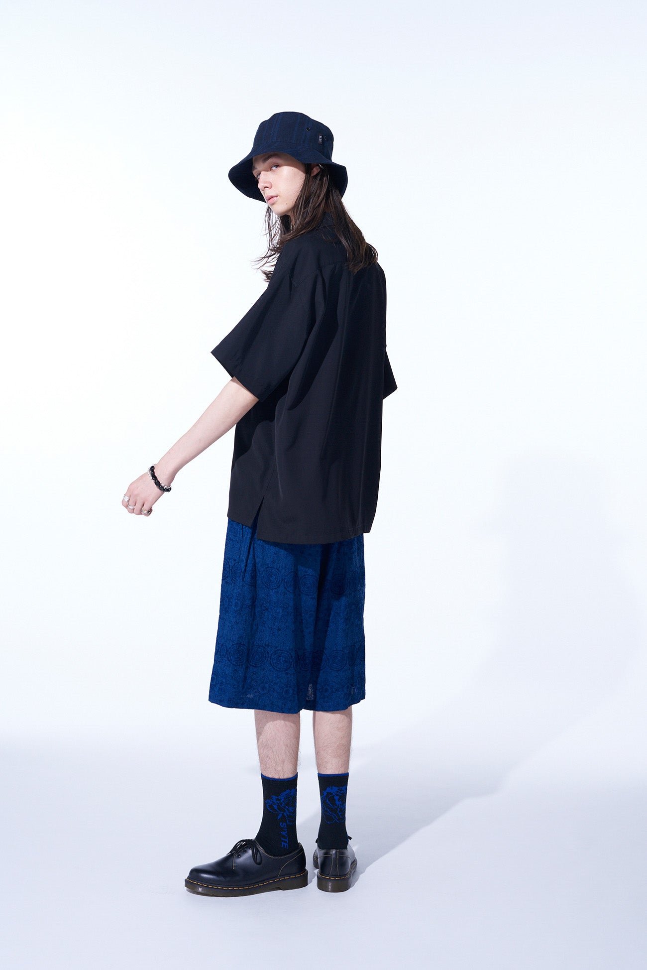 GABARDINE + MURAL LACE FADED FLOCKY LINEN CLOTH OPEN-COLLAR SHIRT