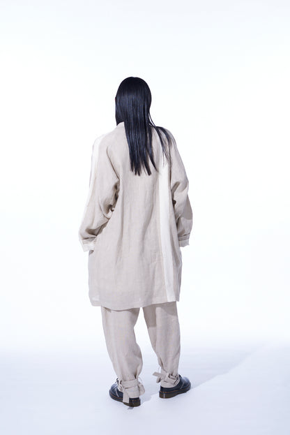 LINEN GAUZE DUAL FABRIC OVERSIZED RAGLAN SLEEVED JACKET WITH CUT-OUT DESIGN