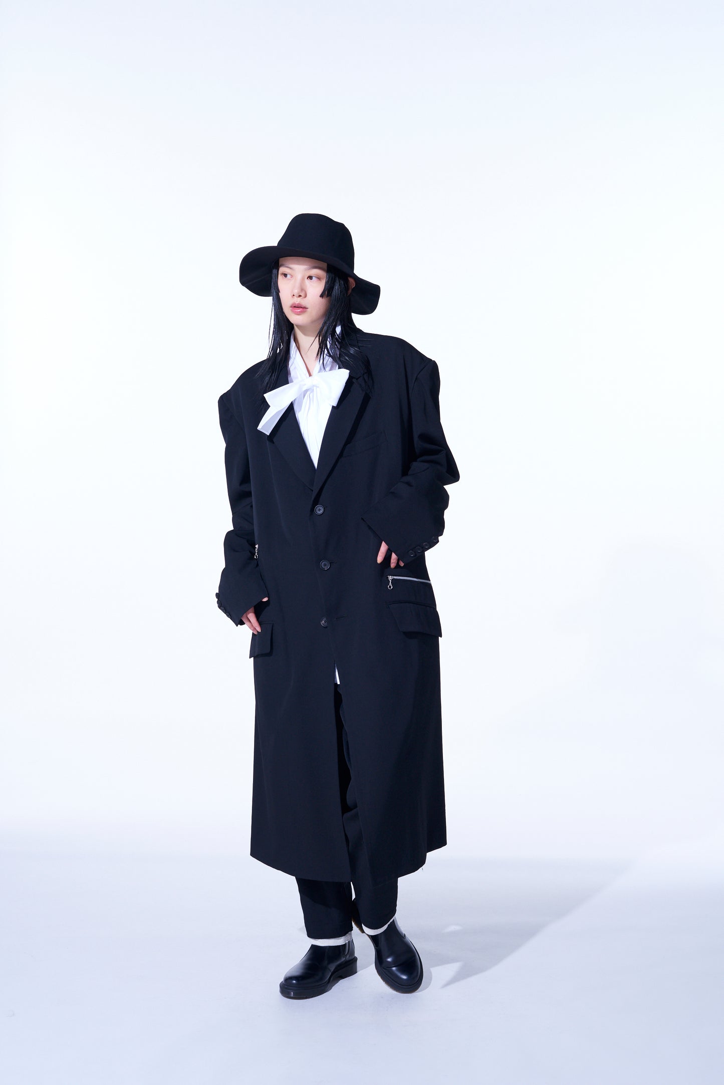 WASHER FINISHED WOOL GABARDINE OVERSIZED LONG JACKET WITH ZIPPER POCKETS