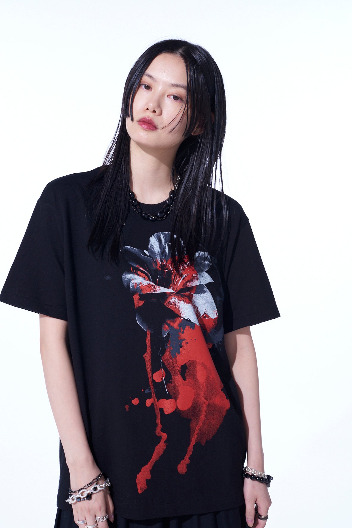 LILY FLOWER GRAPHIC T-SHIRT