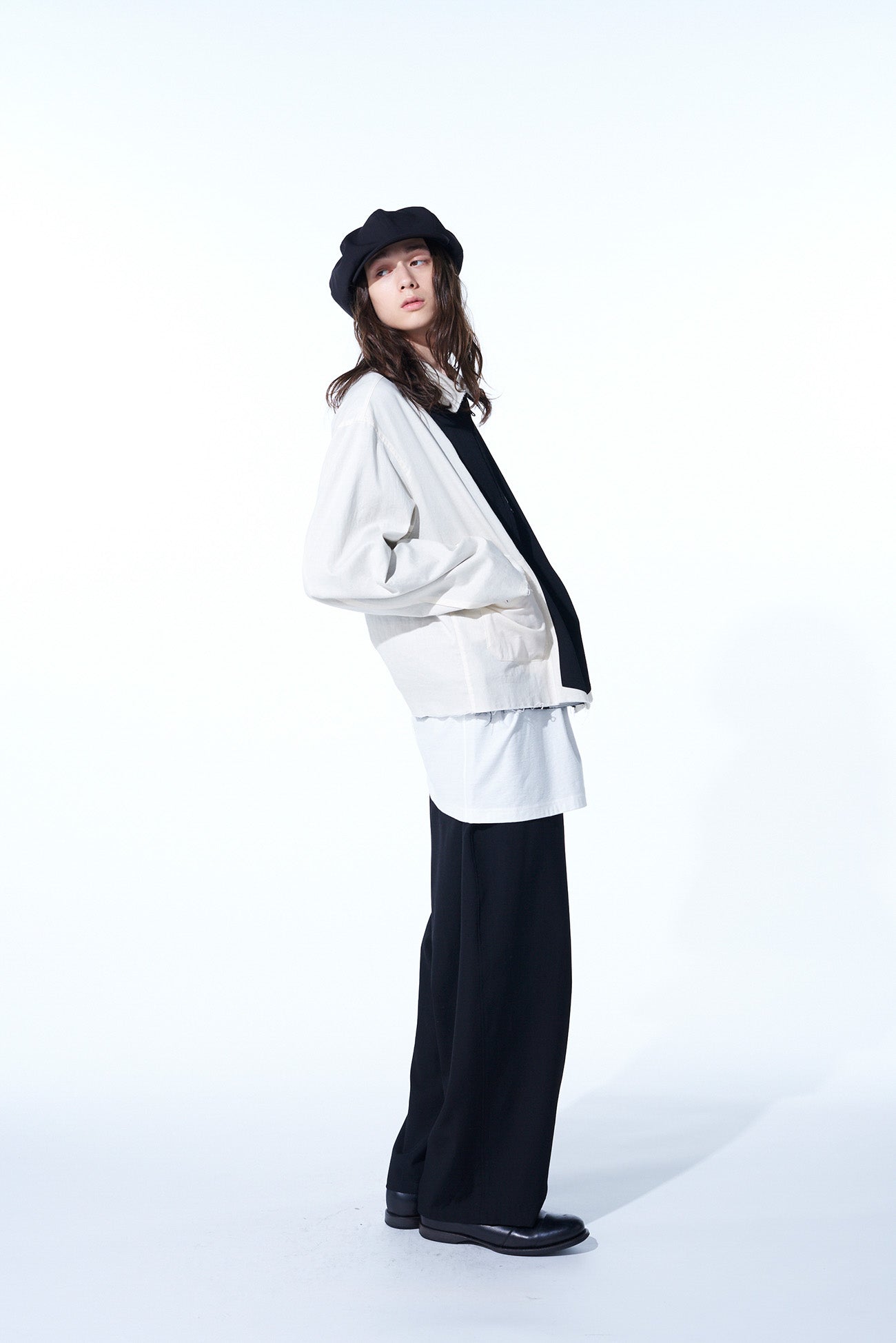 WASHER FINISHED WOOL GABARDINE OVERSIZED REVERSIBLE ZIPPER BLOUSON WITH CUT-OUT DESIGN