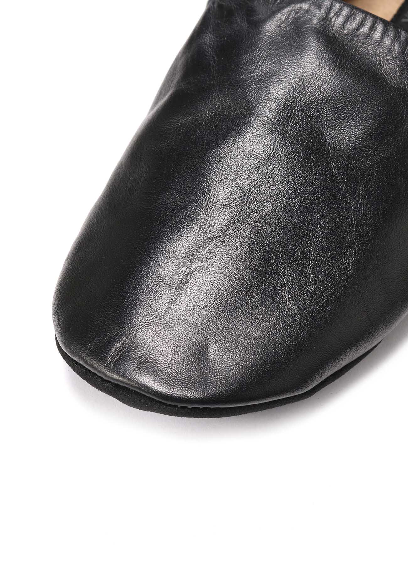 LEATHER SLIPPERS