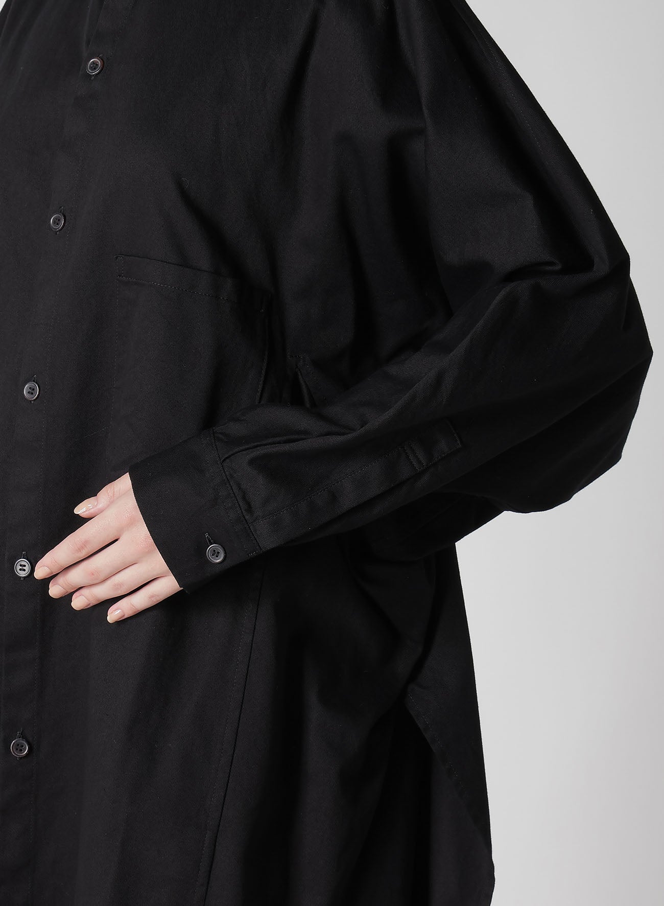 [Y's BORN PRODUCT] COTTON TWILL DEFORMED SLEEVE SHIRT