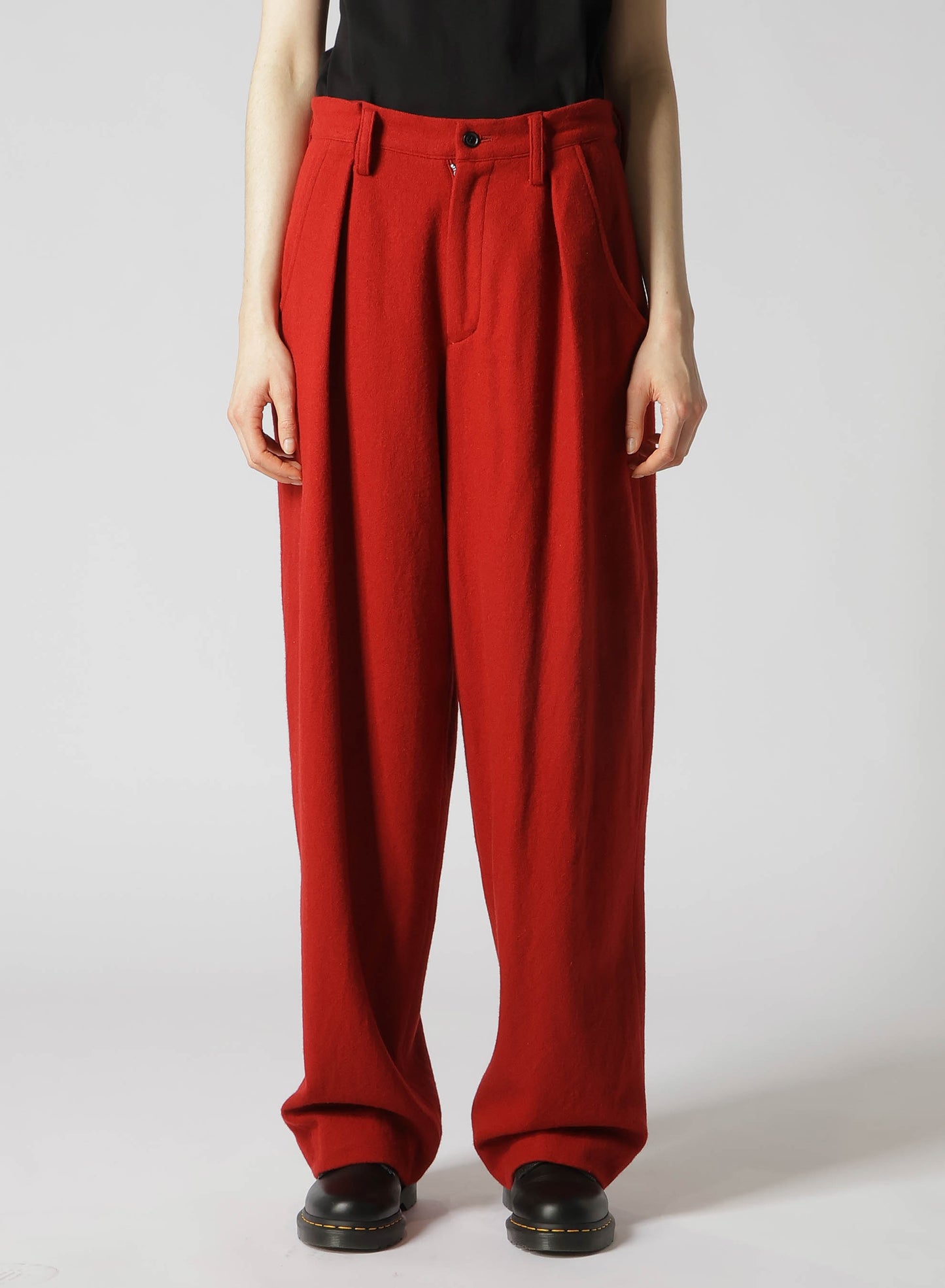 WOOL FLANNEL SINGLE TUCK WIDE PANTS