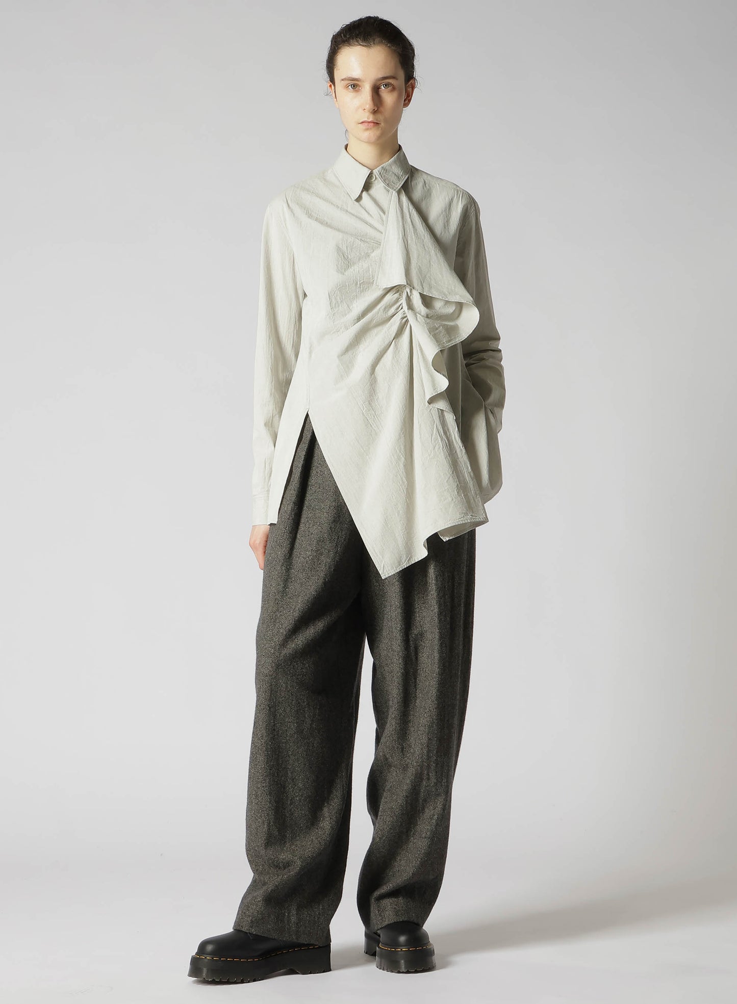 WOOL FLANNEL SINGLE TUCK WIDE PANTS